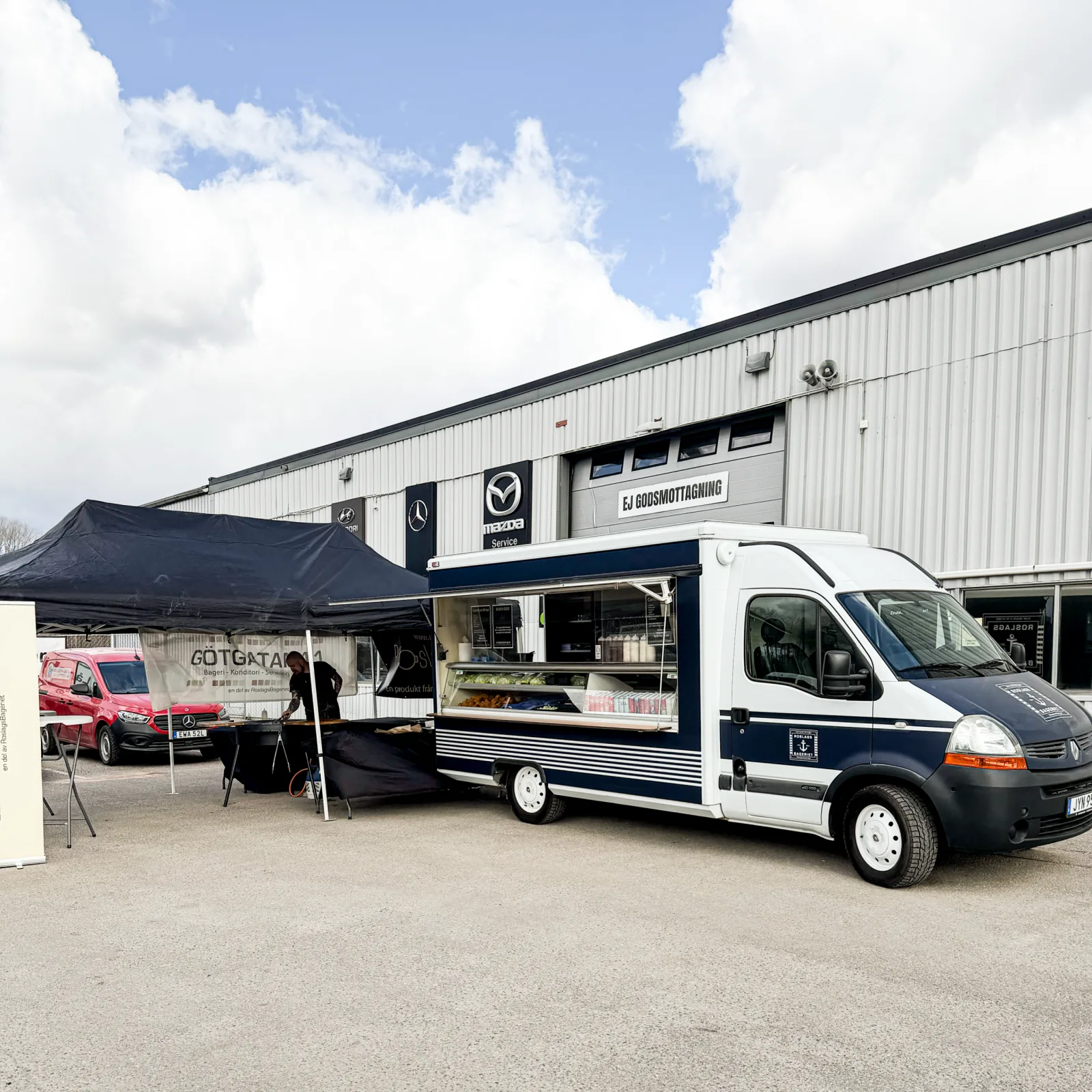 Food trucken på plats — mobil eventcatering i Roslagen